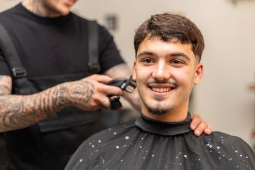 ספר מספר לקוח עם מכונת תספורת מומלצת